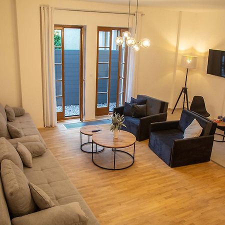 New City Centre Garden Apartment - Central Location Praha Bagian luar foto