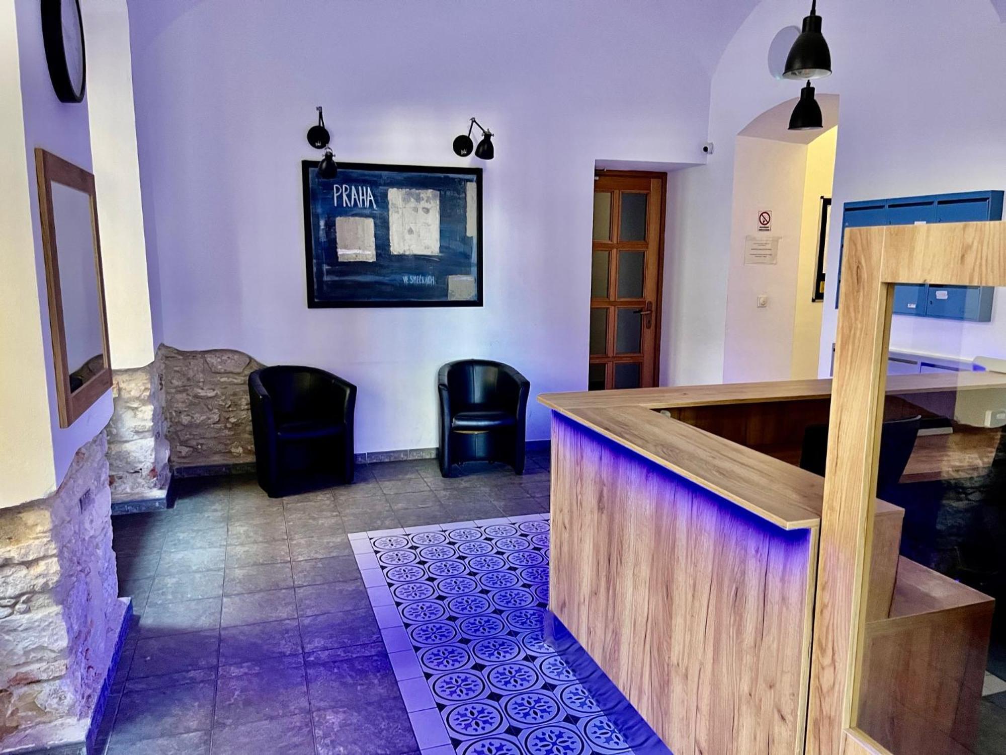 New City Centre Garden Apartment - Central Location Praha Bagian luar foto